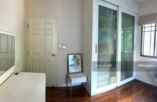 ให้เช่า บ้านเดี่ยว 2ชั้น   63ตรว.  ถนนเสรีไทย ใกล้แฟชั่นไอซ์แลนด์  ให้เช่า 28,000/เดือน